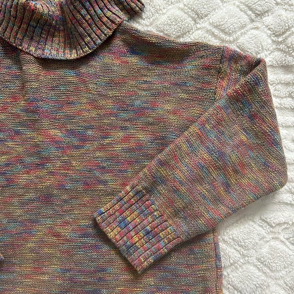 Multi Color Turtleneck - Picture 4 of 8
